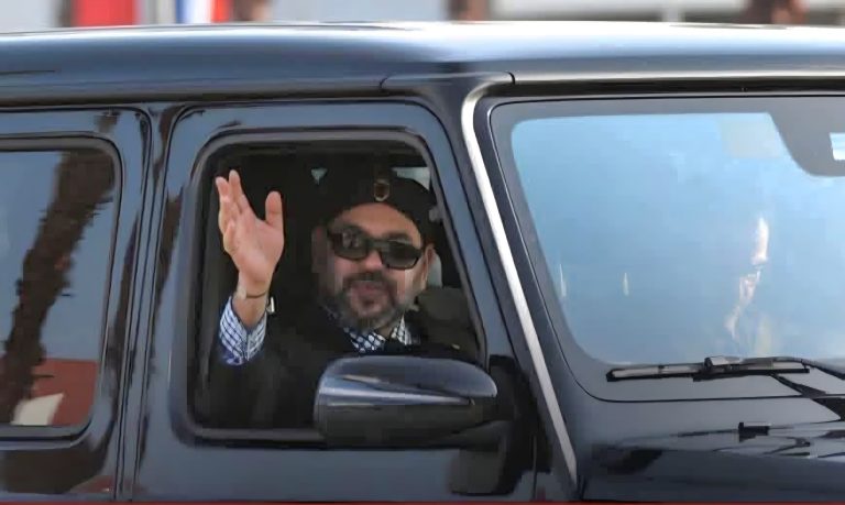 الملك محمد السادس يحل بالدار البيضاء ويستعد لإطلاق مشاريع كبرى خلال رمضان