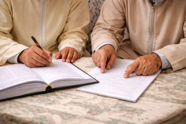 إضراب العدول يشل توثيق عقود الزواج والمعاملات بالمغرب