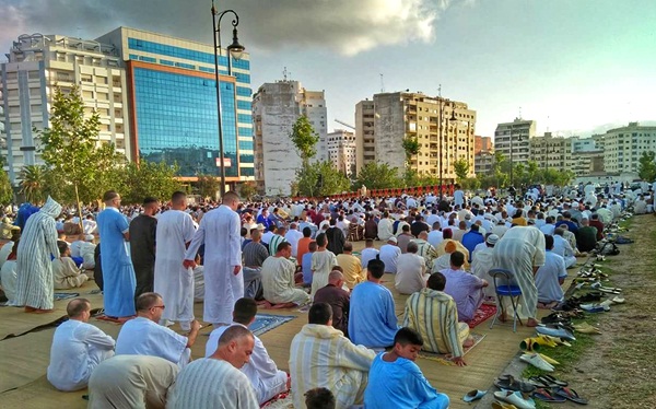 بسبب الظروف الجوية.. صلاة عيد الفطر بمسجد محمد الخامس