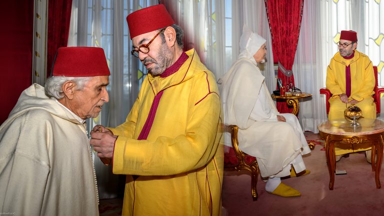 أمير المؤمنين يباشر تعيينات وتوشيحات سامية بالقصر الملكي