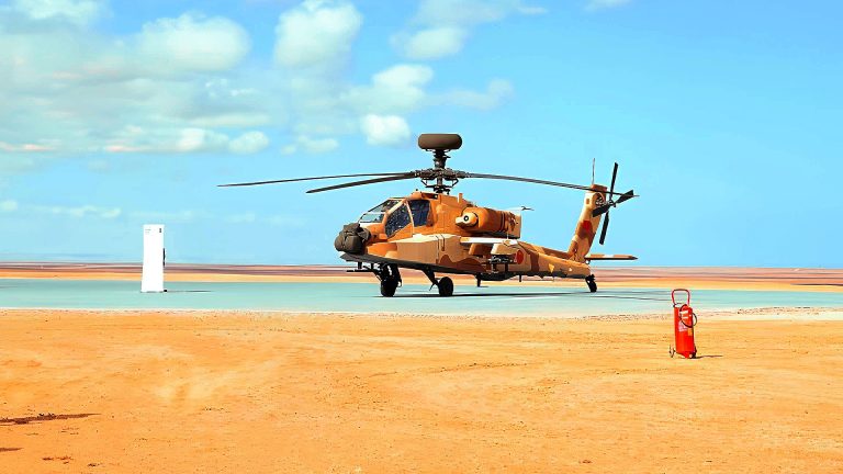 مقاتلات “إف 16” و”الأباتشي” في استعراض عسكري متطور جنوب المغرب