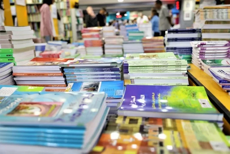 وزارة التربية تمنع المدارس الخاصة من بيع الكتب واللوازم المدرسية