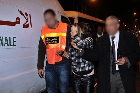 مداهمة أمنية بزايو تطيح بأربعة أشخاص داخل منزل يشتبه في استغلاله للدعارة