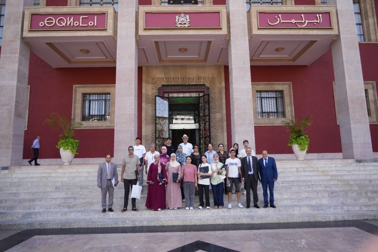 تكريم متفوقي البكالوريا بتاونات بزيارة البرلمان والهيئة الوطنية للنزاهة