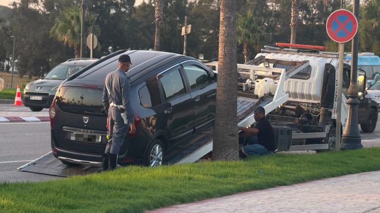 الدرك الملكي بطنجة يوقف 128 شخصا ويحجز 24 سيارة موجهة لنقل المهاجرين نحو سبتة