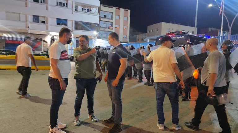 وزارة الداخلية: شبكات التضليل والاتجار بالبشر وراء التصعيد على حدود مليلية وسبتة