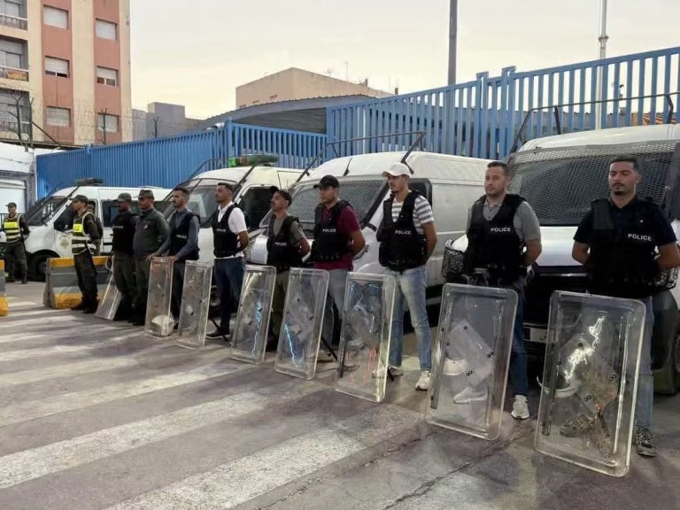 استنفار أمني بمداخل الناظور.توقيف 32 شاباً وترحيل 76 في عمليات استباقية