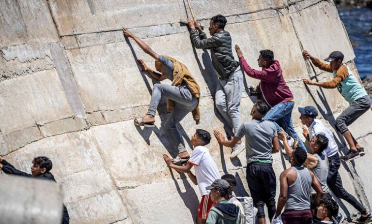 الفنيدق تحت السيطرة.. إحباط محاولات للهجرة غير النظامية وتوقيف 111 مرشحا
