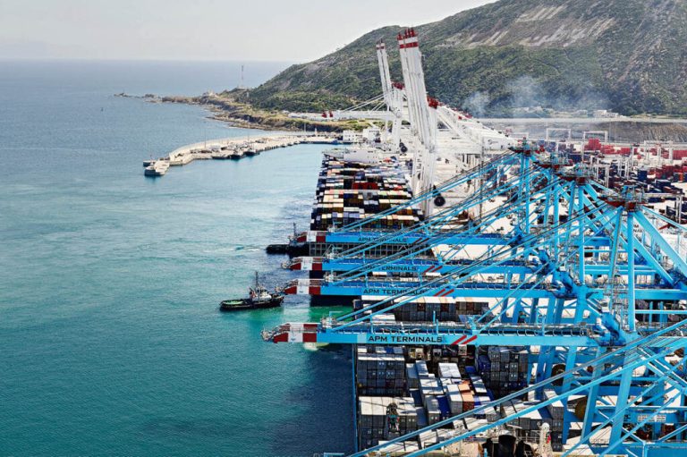 طنجة المتوسط.. بوابة جديدة للبضائع بين أوروبا وغرب إفريقيا