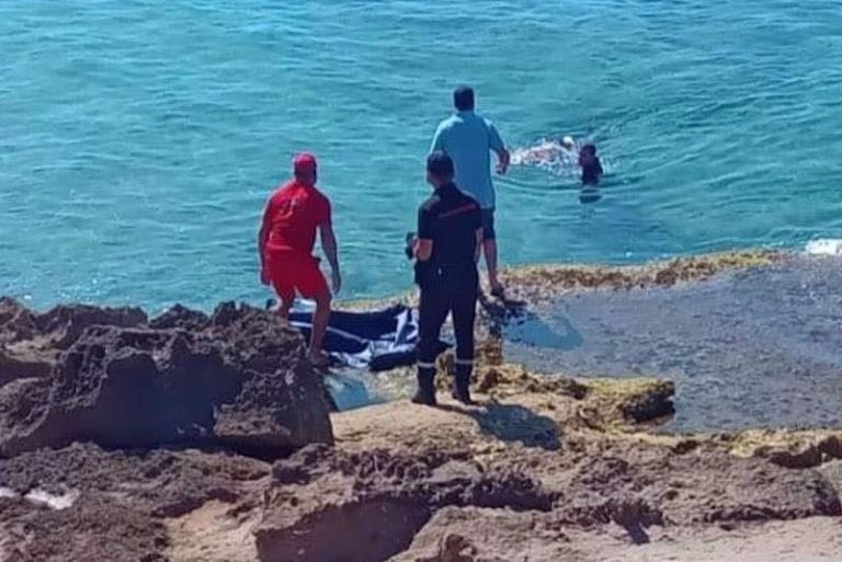 ناظور..أب يضحي بحياته لإنقاذ ابنته وشاب يفارق الحياة في محاولة للنجدة