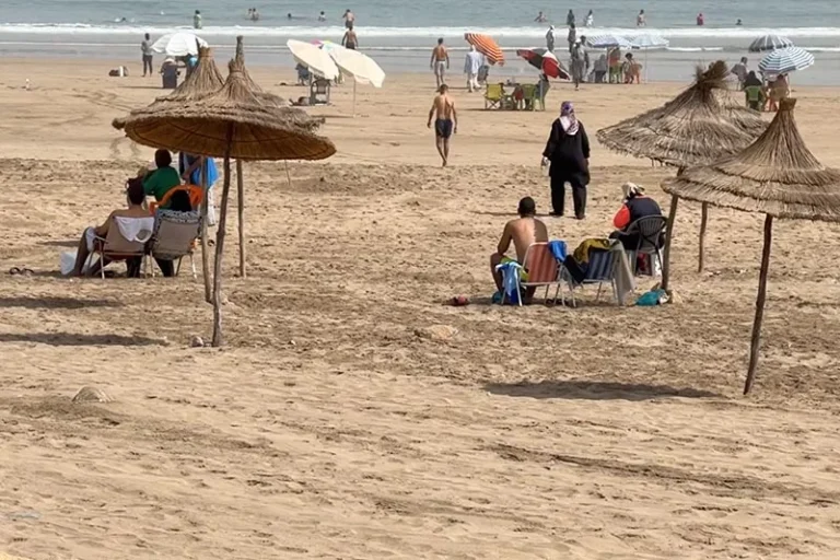 مع دخول الخريف.. أجواء حارة تستمر بالمغرب وانخفاض تدريجي مرتقب للحرارة