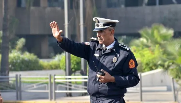 حين تحولت أخطاء الطريق إلى فصل من العربدة.. الأمن بطنجة يضع حدا لغرور سائق دراجة