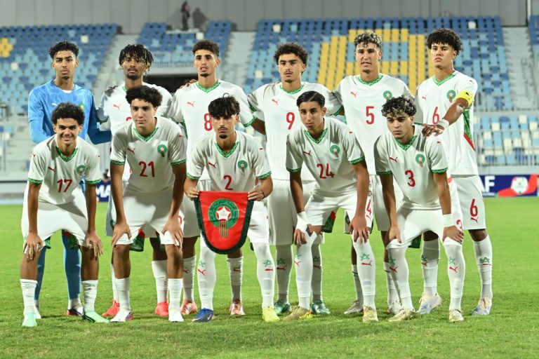 المنتخب المغربي يكتسح الجزائر بثلاثية في بطولة شمال إفريقيا