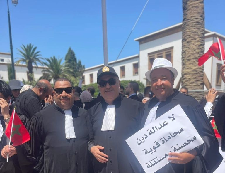 محام بهيئة طنجة: العودة إلى المحاكم مؤقتة وننتظر مواقف الحكومة المقبلة