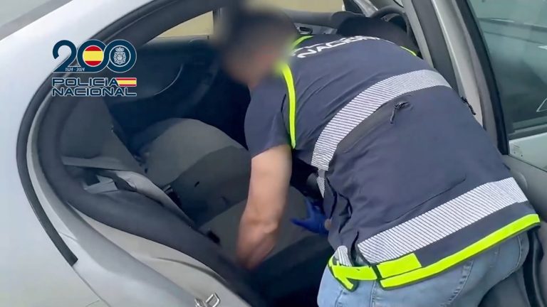 سبتة .. إحباط محاولة تهريب مهاجر داخل سيارة