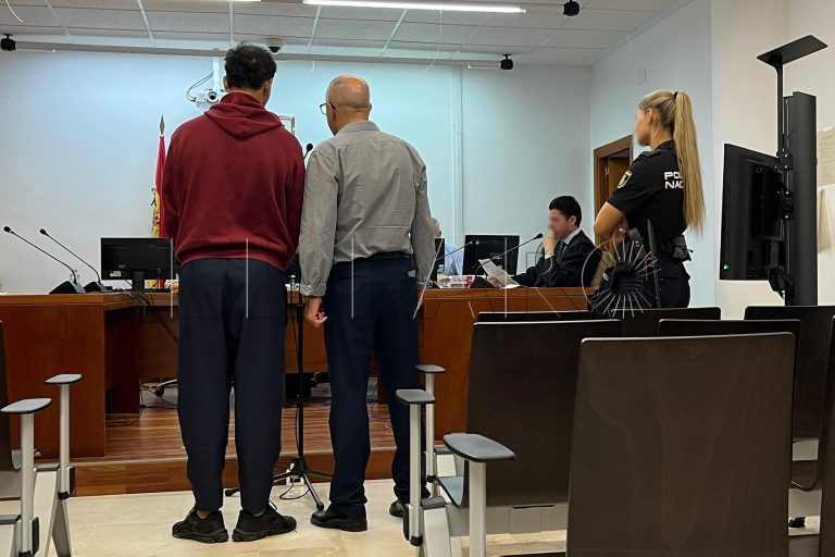 سبتة .. تسعة أشهر حبسا لمهاجر مغربي بعد مواجهة مع عناصر من الجيش الإسباني