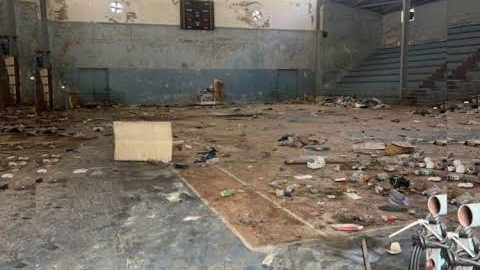 طنجة .. قاعة بدر المغطاة مغلقة منذ 2020 وأسئلة معلقة حول مصيرها الرياضي